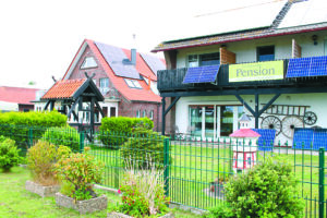 Die Frühstückspension hat 15 Zimmer und befindet sich am Ortsrand von Langeoog.